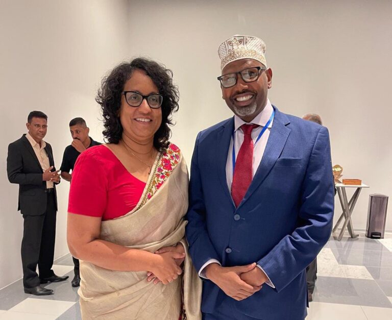 Wasiiru Dowlaha Beeraha Soomaaliya oo kulan doceed la qaatay Ra’iisul Wasaaraha dalka Siri Lanka