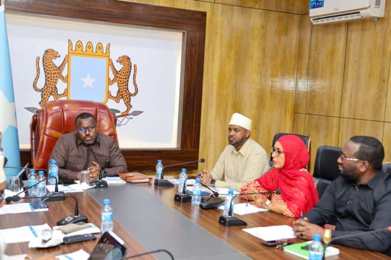 Guddoomiye kuxigeenka labaad ee Golaha Shacabka  oo shir guddoomiyay kulanka guddiga joogtada ah