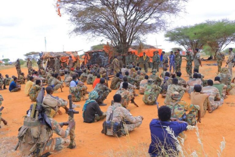 Taliyaha Guutada 10-aad oo Dhiirrigelin u Sameeyay Ciidamada Baladxaawo