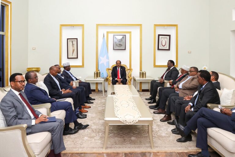 Madaxweynaha JFS oo la kulmay Madax hore si loo dardargeliyo Wadatashiga Qaran