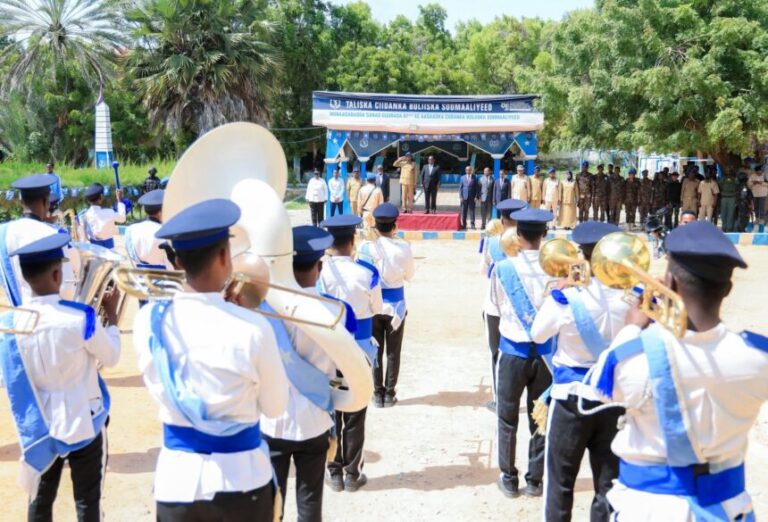Guddiga qaban qaabada maalmaha xoriyadda oo kormeeray Taliska Booliiska