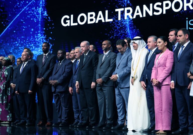 Wasiirka Dekedaha XFS oo ka qeyb-galay Shirweynaha Isku xirka Caalamiga ah