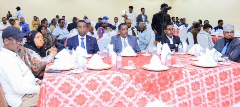 Wasiir Cali Xoosh oo bogaadiyey doorka Guddiga Madaxa-bannaan ee Doorashooyinka