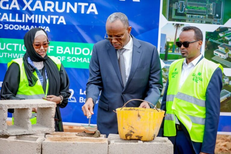 Madaxweyne Laftagareen oo dhagax dhigay Xarunta Tababarada Macalimiinta Koonfur Galbeed