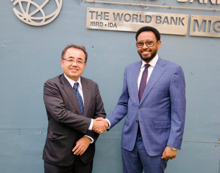 Wasiirka Maaliyadda XFS oo kulan muhiim ah la qaatay Wakiilka Bangiga Adduunka ee Soomaaliya