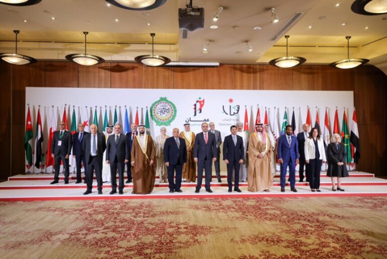 Wasiirka Dhallinyarada XFS oo ka qeyb galay daah-furka Istaraatiijiyadda Dhallinyarada Carabta