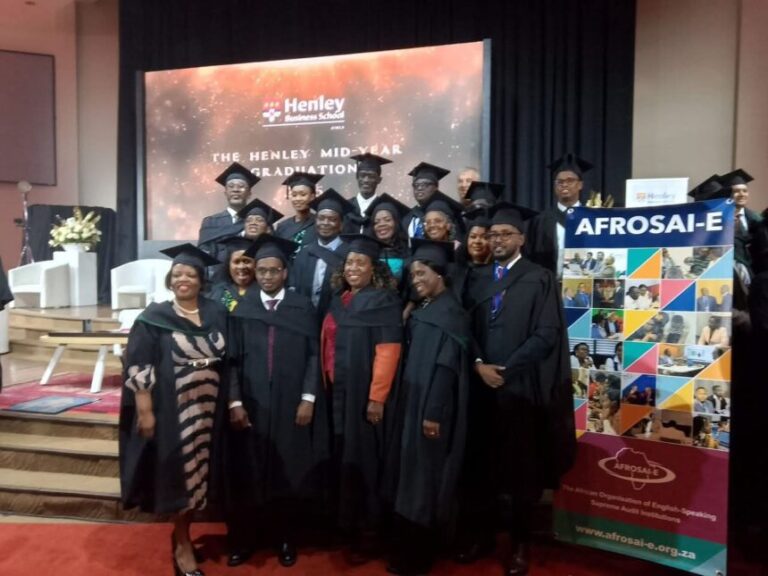 Saraakiil ka tirsan Xafiiska hantidhowrka oo ka qalin jabiyey Henley Business School Africa