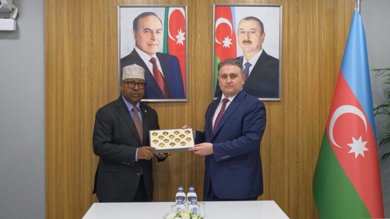 Wasiirka Gaashaandhigga XFS oo kulan la yeeshay dhiggiisa Turkiga 