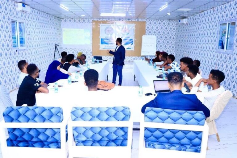 Aqoon Isweydaarsi ku saabsan Tabinta Doorashooyinka oo ka furmay Baydhabo