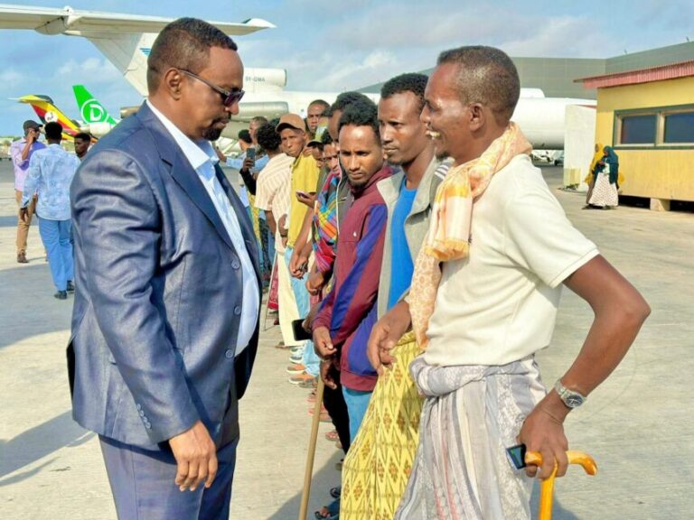 50-kamid ah Ciidanka xaq u dirirka degaanka oo laga sagootiyay Muqdisho