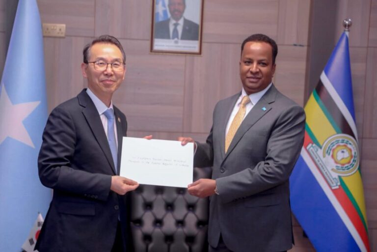 Kuuriyada Koonfureed oo Safiirka cusub usoo magacowday Soomaaliya