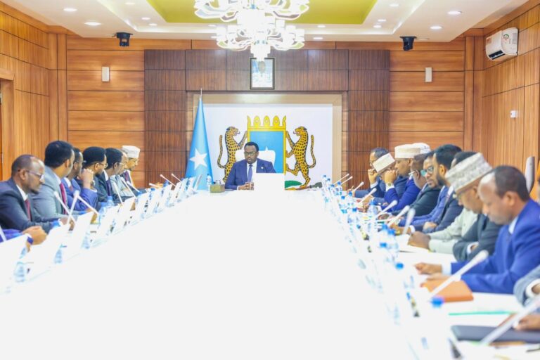 Golaha Wasiirrada oo ansixiyey Xeer-nidaamiyaha shirkadaha shaqo-siinta gaarka ah