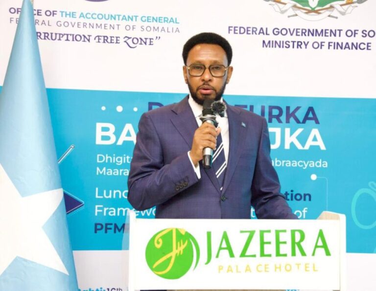 Wasiirka Maaliyadda oo daah-furay hannaanka saxiixa Danabeysan ee Maamulka lacag bixinta