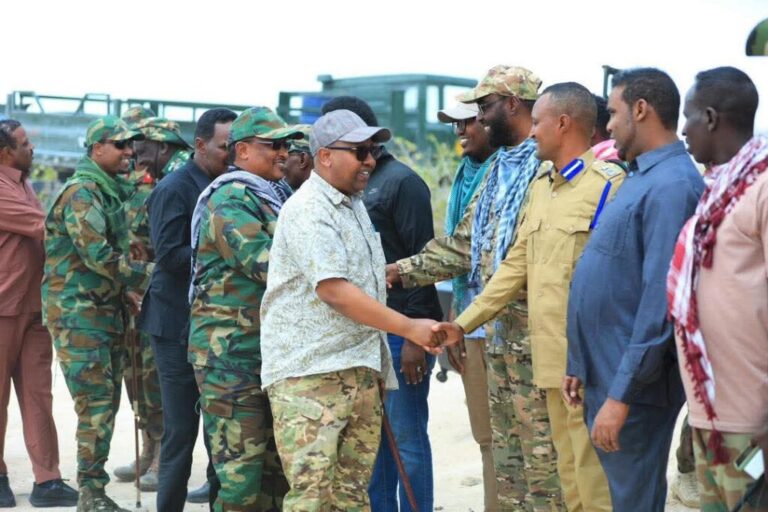 Wasiir Fiqi oo kormeeraya furimaha dagaalka Shabeellaha dhexe