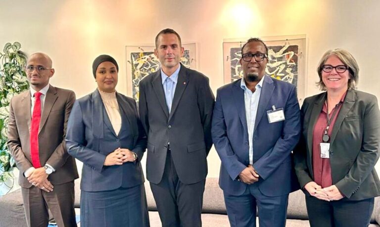 Wasiirka Qoyska XFS oo kulan la qadatay Xoghayaha Shaqaallaha Dowladda Norway