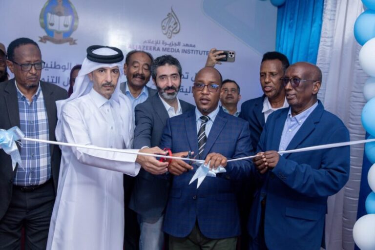 Jaamacadda Ummadda oo kaashaneysa Machadka Aljazeera oo daahfurtay laab loogu talagalay xirfadaha warbaahineed