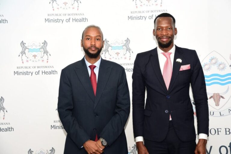 Wasiir Ku-xigeenka Caafimaadka oo kulan la qaatay sii-hayaha xilka Wasiirka Caafimaadka Botswana