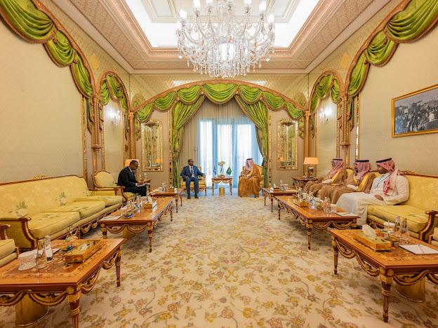 HIQ iyo Sacuudiga oo ka wadahadlay iskaashi ku saabsan AI iyo tiknoolajiyadda hawada sare