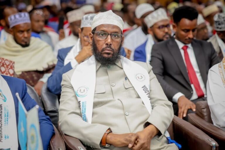 Wasiirka Awqaafta oo ku dhawaaqay qiimo-dhimis lagu sameeyay adeegga Xajka Sanadka 1447H / 2026 Wasiirka Awqaafta oo ku dhawaaqay qiimo-dhimis lagu sameeyay adeegga Xajka Sanadka 1447H / 2026