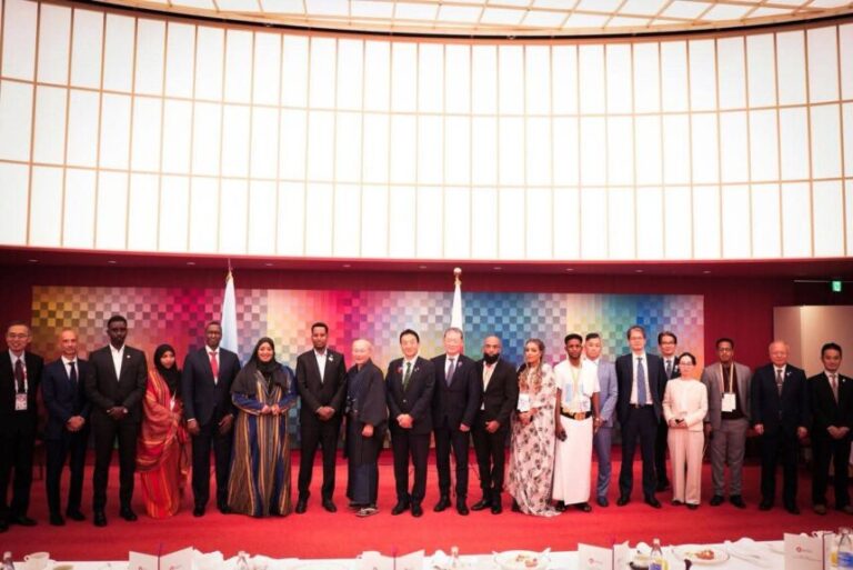 Wasiir ku-xigeenka Arrimaha Dibadda oo si rasmi ah u furay Maalinta Soomaaliya ee Bandhigga Adduunka Expo 2025 oo lagu qabtay Osaka Wasiir ku-xigeenka Arrimaha Dibadda oo si rasmi ah u furay Maalinta Soomaaliya ee Bandhigga Adduunka Expo 2025 oo lagu qabtay Osaka