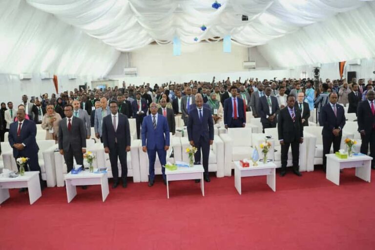 Shirweynaha Urur-goboleedka Iskaashiga Dhaqaalaha Bariga Afrika oo galay maalintiisii labaad Shirweynaha Urur-goboleedka Iskaashiga Dhaqaalaha Bariga Afrika oo galay maalintiisii labaad