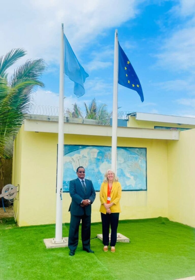 Duqa Muqdisho oo la kulmay Danjiraha Midowga Yurub ee Soomaaliya Duqa Muqdisho oo la kulmay Danjiraha Midowga Yurub ee Soomaaliya