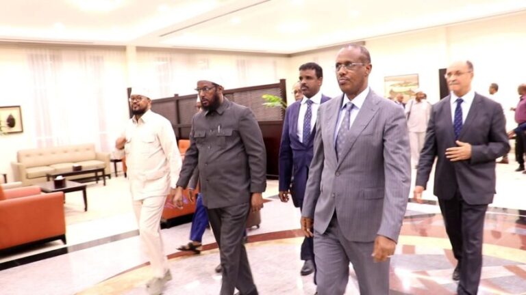 Wasiirka Awqaafta iyo Arrimaha Islaamka oo gaaray Dalka Jabuuti Wasiirka Awqaafta iyo Arrimaha Islaamka oo gaaray Dalka Jabuuti