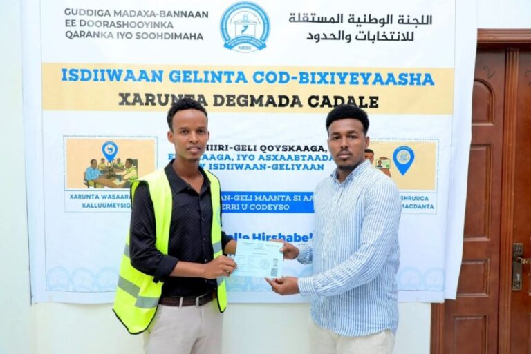 Guddiga Doorashooyinka oo degmada Cadale ka bilaabay ololaha diiwaangelinta codbixiyeyaasha