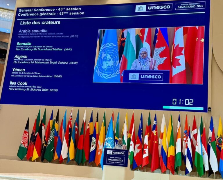 Wasiiru-Dawlaha Wasaaradda Waxbarashada XFS oo ka qeybgashay Shirweynaha 43aad ee UNESCO.