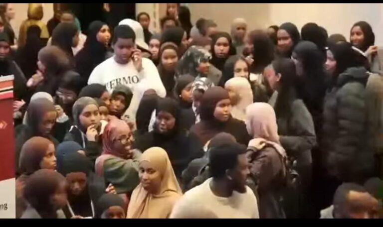 Ururka Ardayda Soomaaliyeed ee Norway oo Oslo ku qabtay kulan sanadle ah.