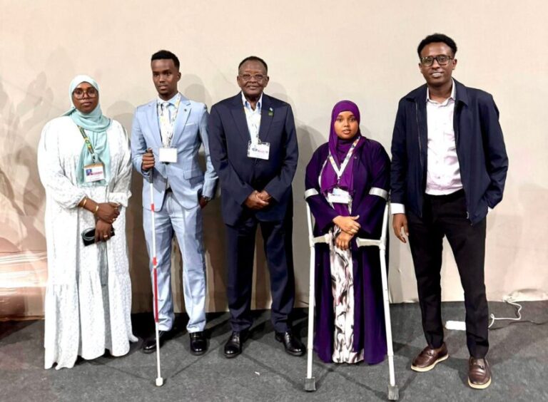 Wasiirka deegaanka oo la kulmay Wakiillada uga qeybgalaya Soomaaliya COP30.