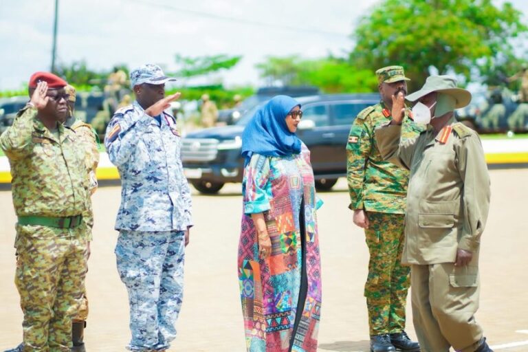 Saraakiil Soomaaliyeed oo tababar loogu soo xiray dalka Yugaandha