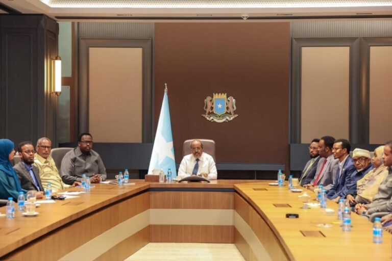 Madaxweynaha JFS oo la kulmay Mas’uuliyiinta Gobollada Waqooyi