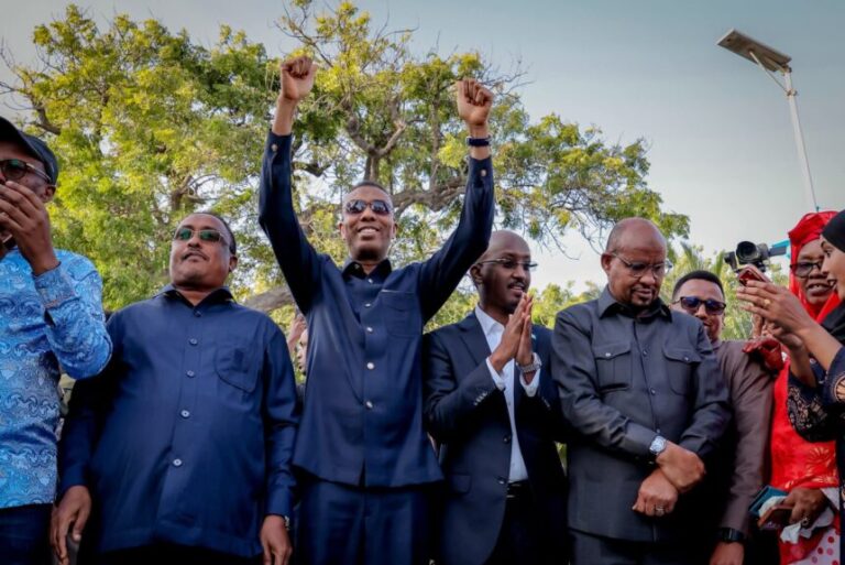 Ra’iisul wasaare Xamse oo ka qaybgalay isu soo bax dadweyne oo doorashada lagu taageerayo