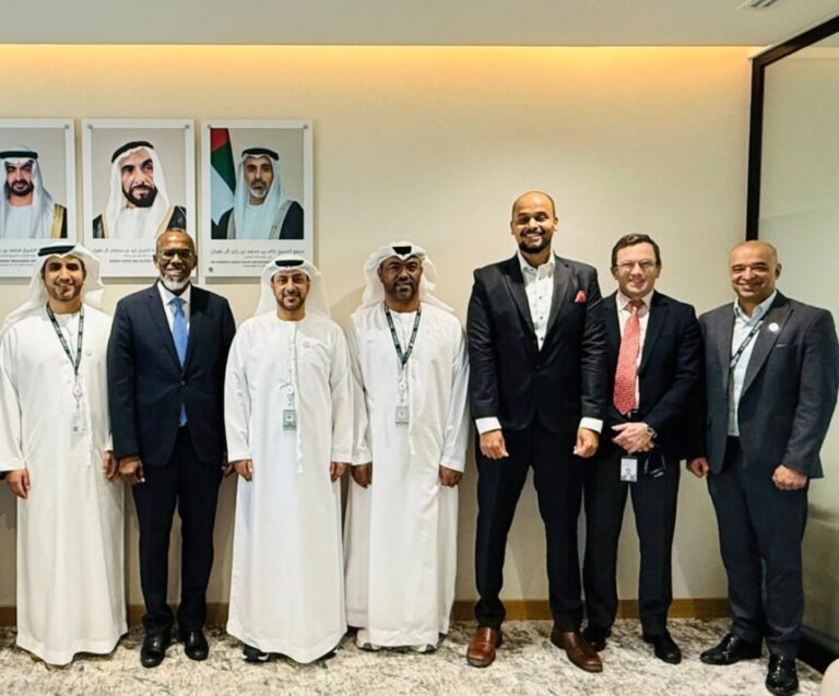 Maareeyaha Dekedda Muqdisho oo kulan la qaatay Madaxa Fulinta Shirkadda Abu Dhabi Ports Group