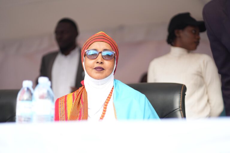 Safiirka Soomaaliya ee Uganda oo shacabka Gobolka Banaadir ugu hambalyeeysay Doorashada.