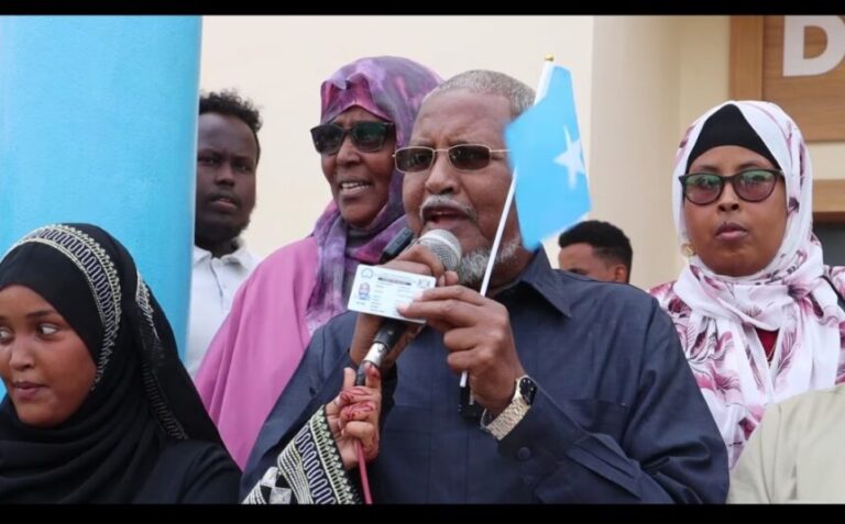 Senator Muuse Suudi “Dalka wuxuu u jiheystay doorasho qof iyo cod ah, dib dambena looguma laaban doono doorasho dadban.”