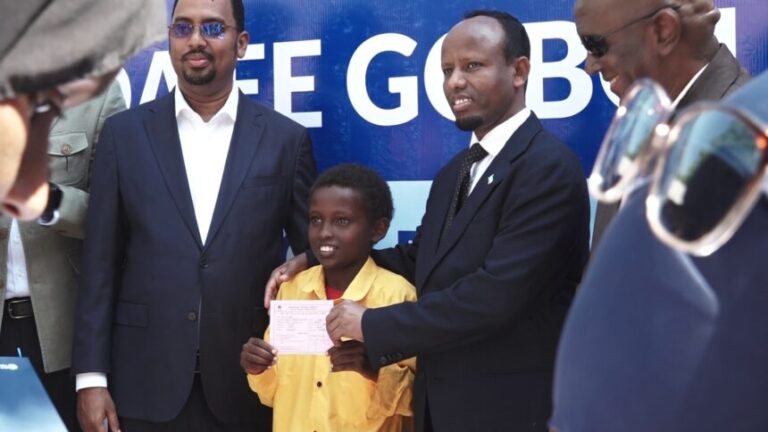 Wasiirka Caafimaadka oo Furay Ololaha Tallaalka Cudurka Gowracatada