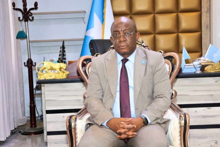 Wasiirka Warfaafinta oo bogaadiyay doorka Wakaaladda SONNA xilli ay u dabaaldegayso sanadguuradii 62-aad