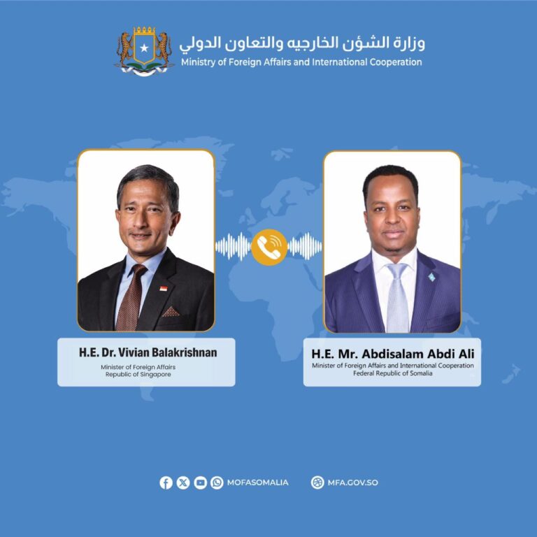 Wasiirka Arrimaha Dibadda Soomaaliya oo khadka taleefoonka kula hadlay dhiggiisa Singapore. 