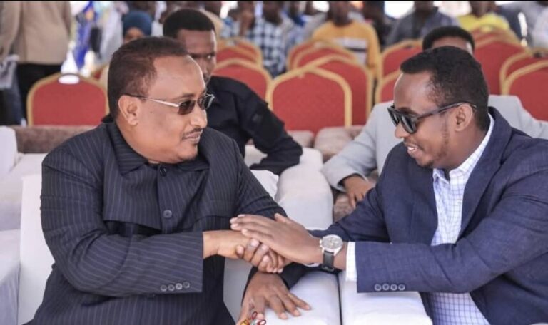 Guddoomiyaha gobolka Banaadir oo xarriga ka jaray baarkin cusub oo uu yeelanayo garoonka diyaaradaha Aadan Cadde