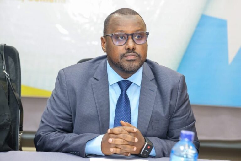 Guddoomiye Abshirow oo ka qeyb galay kulan aqoon-isweydaarsi ah