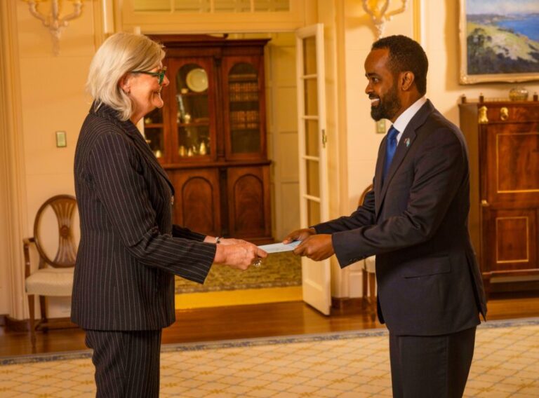 Safiirka Soomaaliya ee Australia oo aqoonsiga laga guddoomay