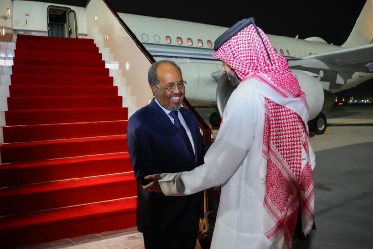 MADAXWEYNAHA JFS OO GAARAY MAGAALADA DOHA EE DALKA QATAR