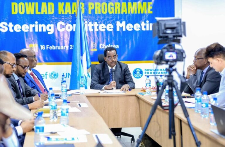 Wasiirka Arrimaha Gudaha oo Furay Kulanka Guddiga Sare ee Mashruuca Dowlad-Kaab