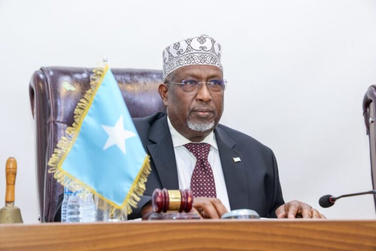 Guddoonka labada Aqal ee BFS oo ganaaxay Xildhibaanno qalalaaso ka sameeyay fadhigii wadajirka ahaa