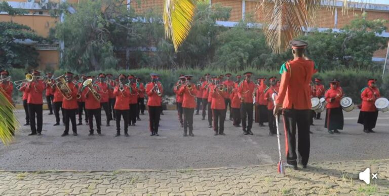 Munaasabadda xil-wareejinta Taliyaha Ciidanka Xoogga Dalka oo si rasmi ah uga socota Muqdisho