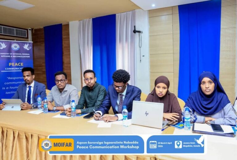 Wasaaradda Arrimaha Gudaha oo Muqdisho ka Daahfurtay Qaybta 1-aad ee Aqoon-kororsiga Warbaahinta Nabadda