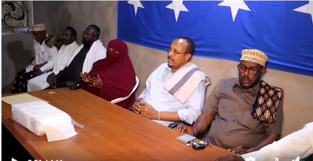 Jaaliyadda Soomaalida ee Xadarmuut oo afur u sameeyay Safiirka Soomaaliya ee Yemen