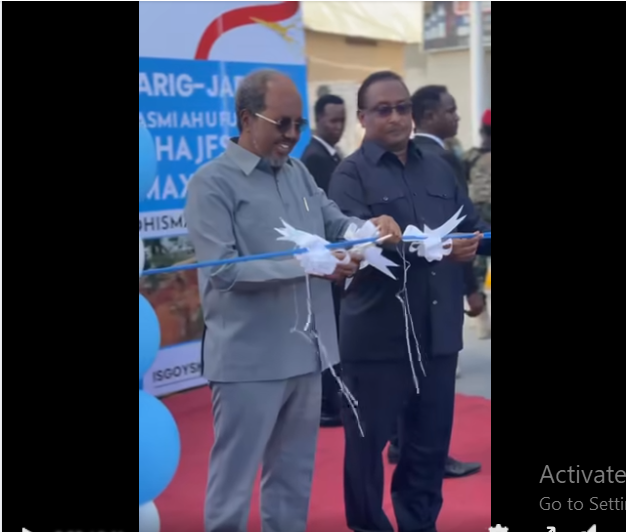 Madaxweynaha JFS oo Xarigga ka Jaray Dib u Dhiska Waddada Isku Xirta Isgoysyada Dabka iyo Bakaaraha.